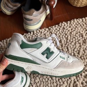 New Balance 550 Green Slightly Worn 9.5